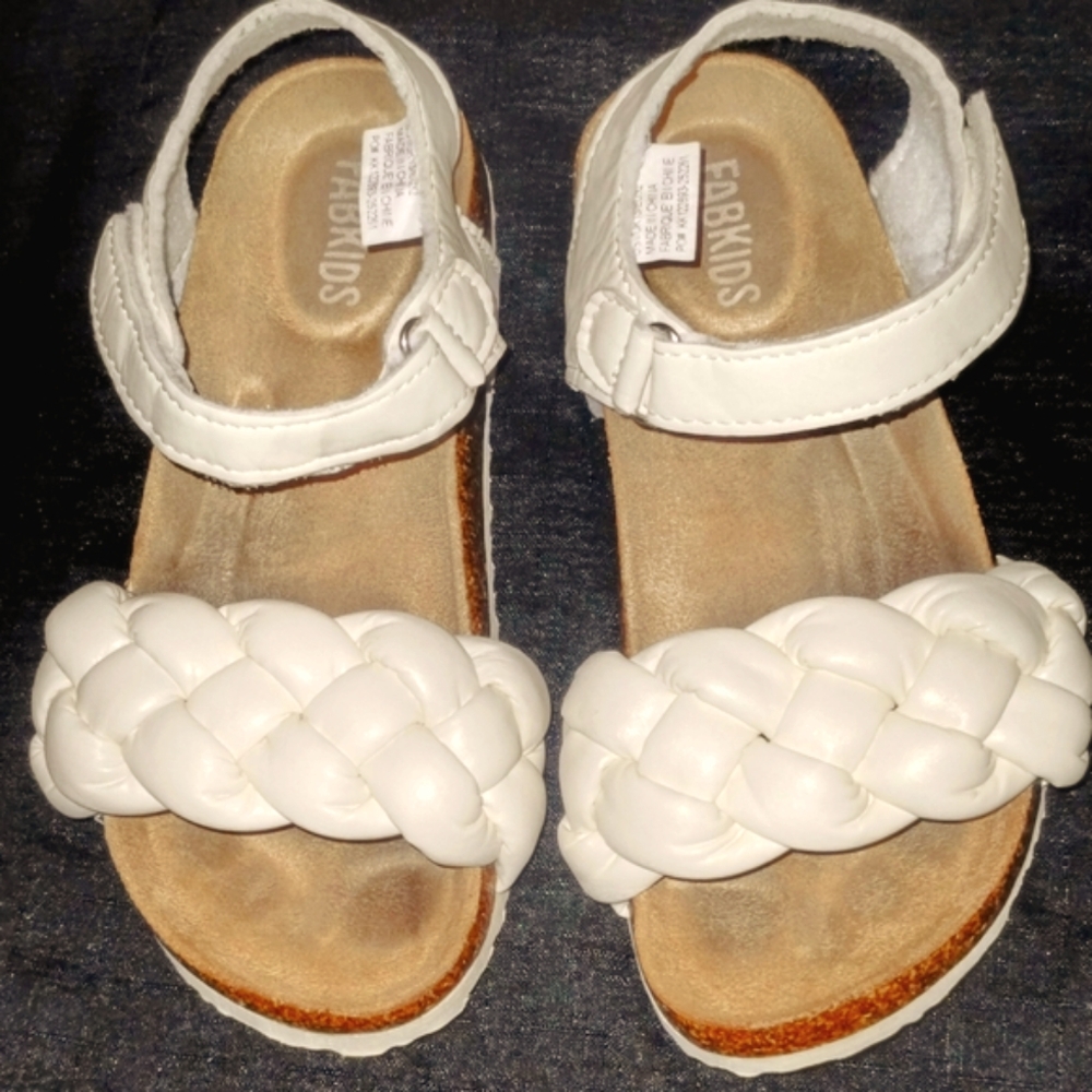 Fabkids Girls Size 1 Cream Velcro Strap Sandals Soft And Comfy Lightweight